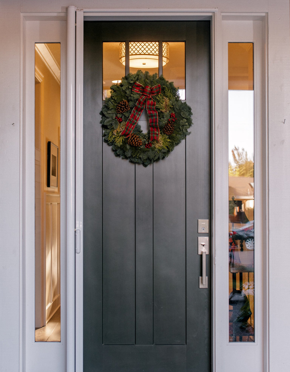 22" Traditional Mixed Noble Fir Wreath